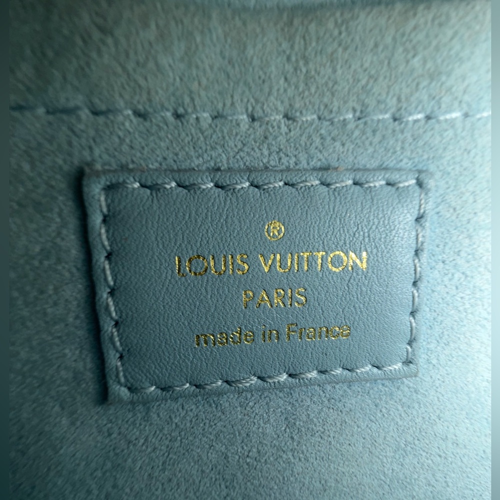 Louis Vuitton New Wave Chain Shoulder Camera Bag with COA and Dust Bag - Picture 8 of 10